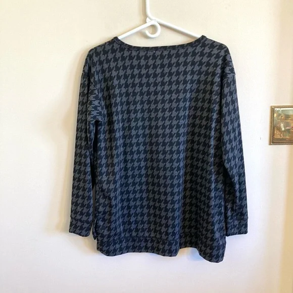 Liz Claiborne Top - Picture 2 of 5